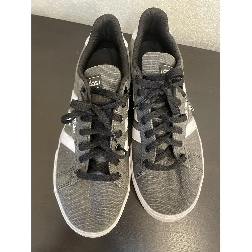 adidas men's sneaker shoes size 8 Daily 3.0  gray‎ black skater athletic retro
